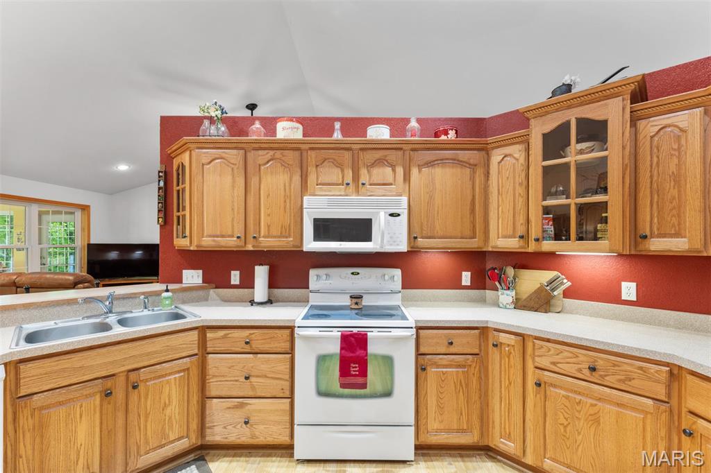 102 Timber Lane Farmington, MO 63640 - Photo 11 of 54