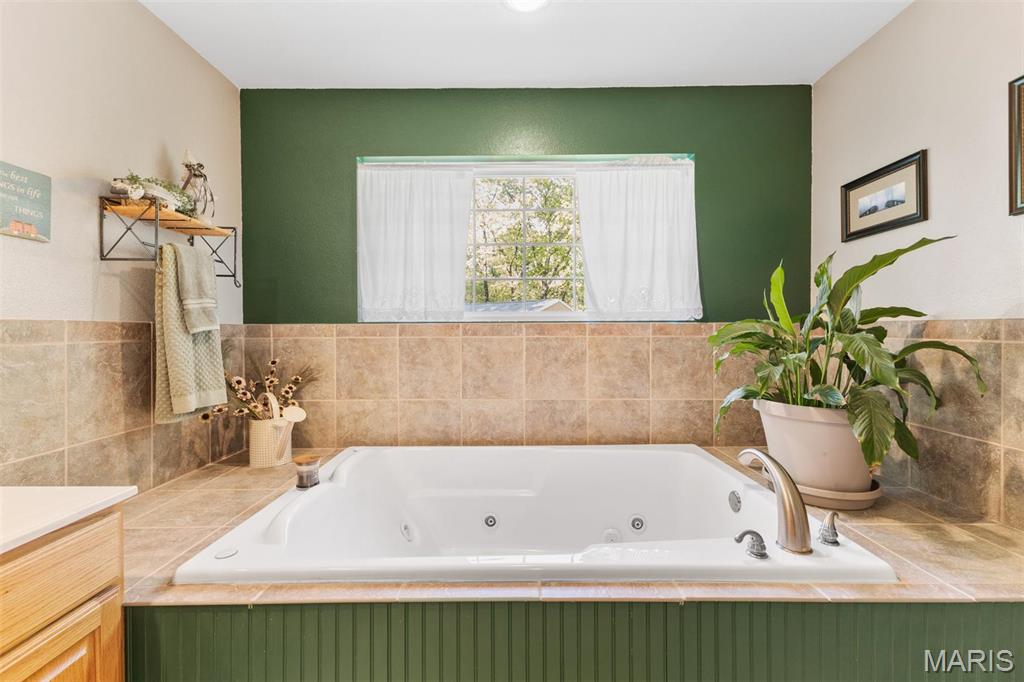 102 Timber Lane Farmington, MO 63640 - Photo 12 of 54