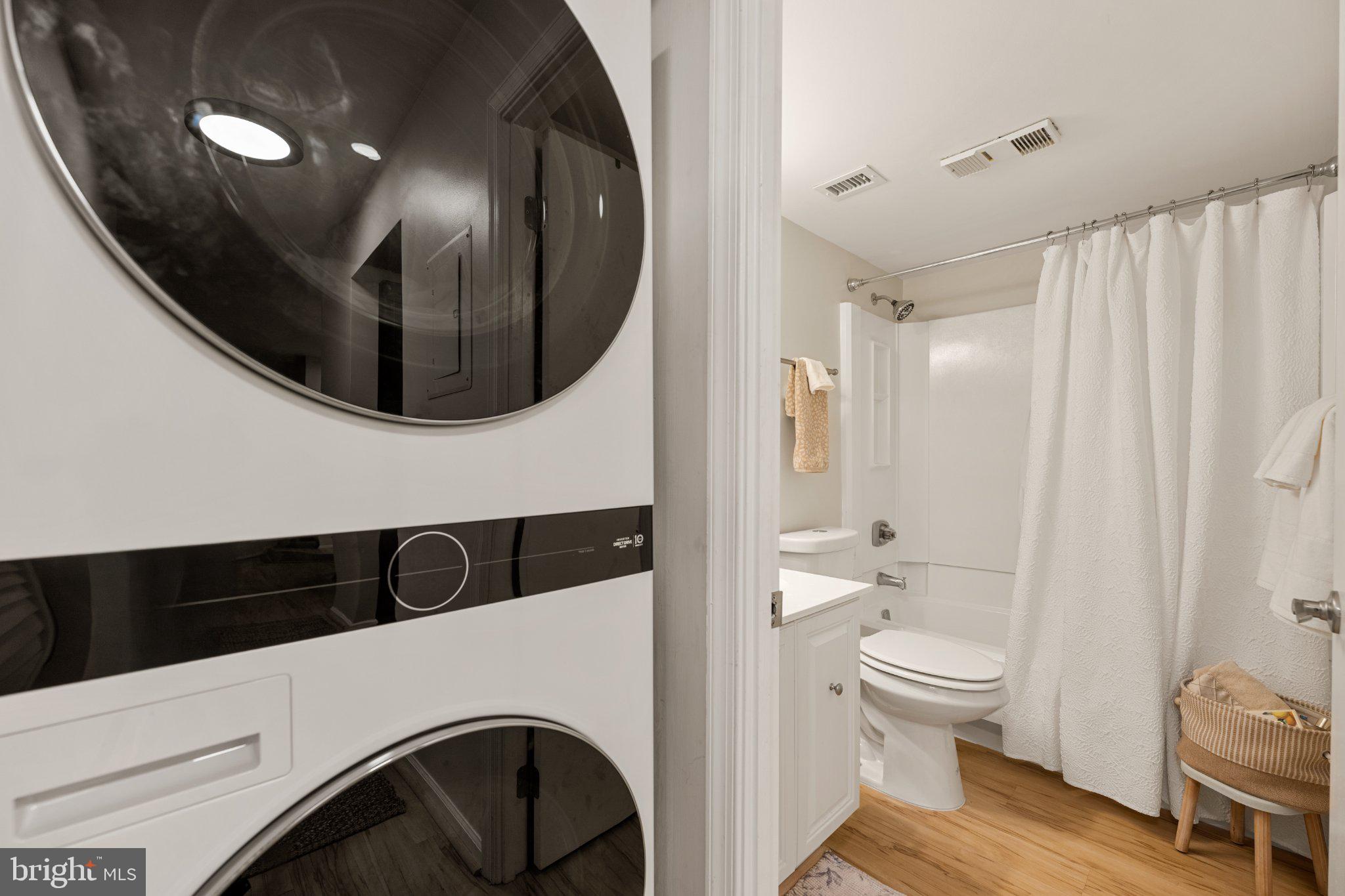 5809 Cove Landing Road, Unit 303 Burke, VA 22015 - Photo 20 of 27 In-Unit Laundry