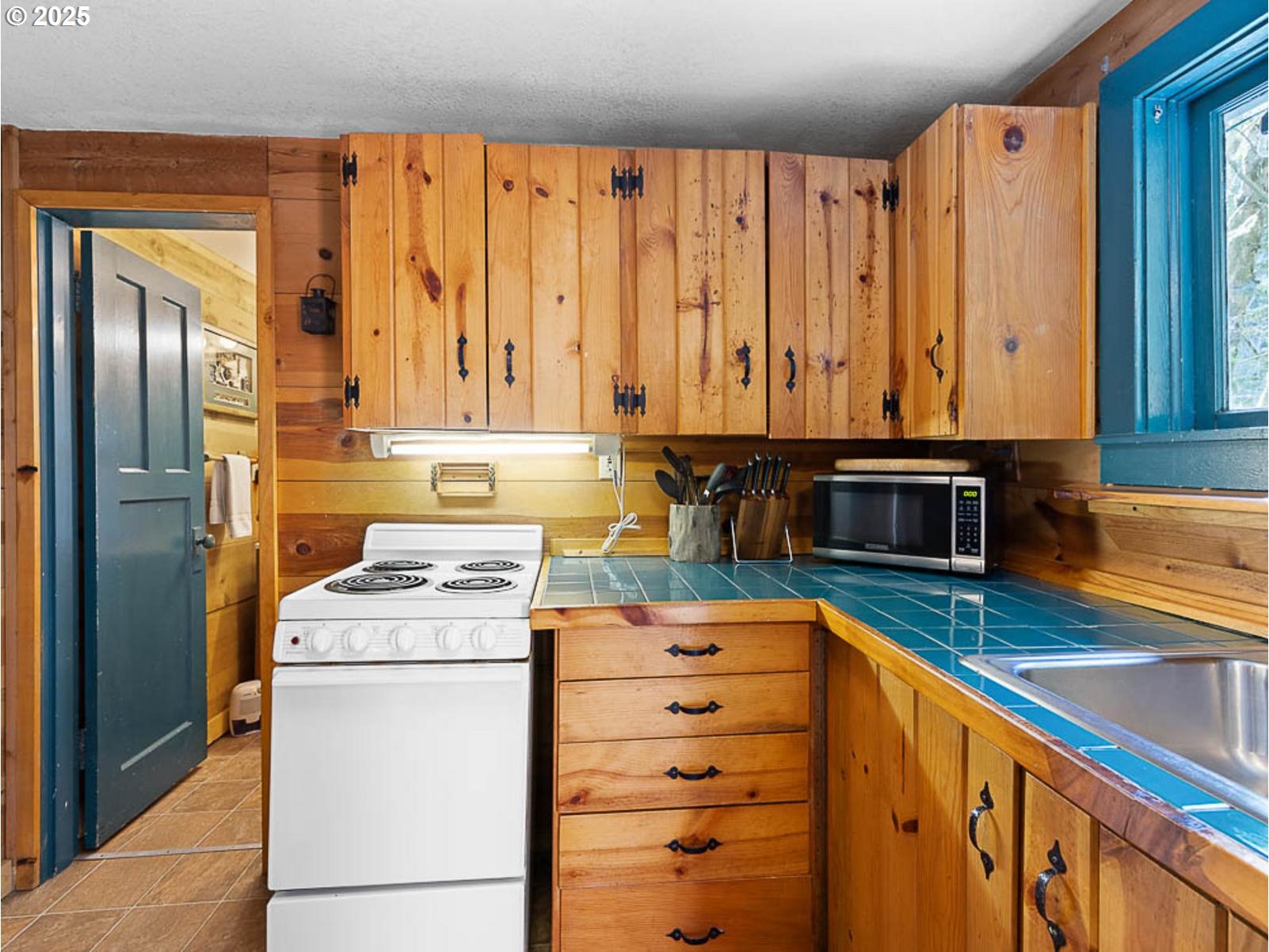 71320 East Thimbleberry Street Rhododendron, OR 97049 - Photo 22 of 38 Gallery Image 22