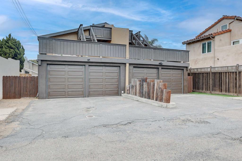 418 3rd Street Encinitas, CA 92024 - Photo 56 of 74 front view of a house with a yard