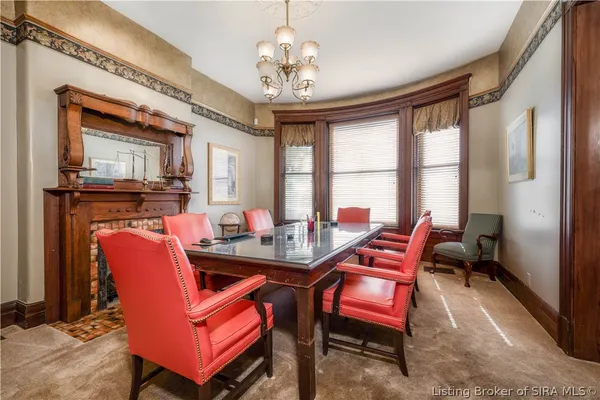 $650,000 | 209 East Chestnut Street, Jeffersonville, IN 47130