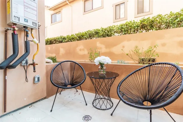 $3,750 | 1212 Viola Avenue, Unit 103, Glendale, CA 91202