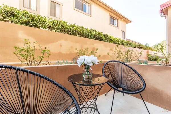 $3,750 | 1212 Viola Avenue, Unit 103, Glendale, CA 91202