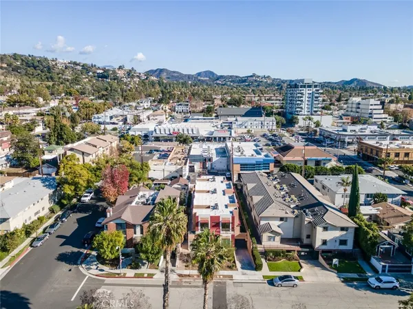 $3,750 | 1212 Viola Avenue, Unit 103, Glendale, CA 91202