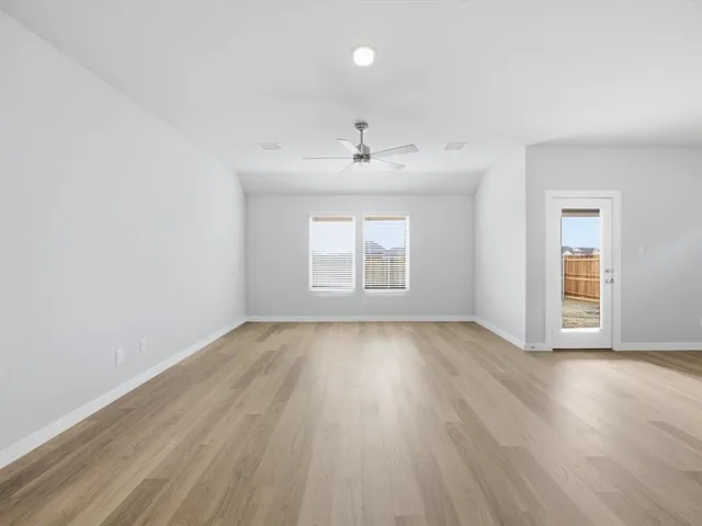 $2,600 | 428 Blackwater Trail, Waxahachie, TX 75165