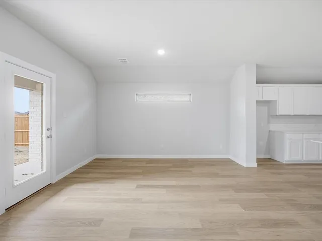 $2,600 | 428 Blackwater Trail, Waxahachie, TX 75165