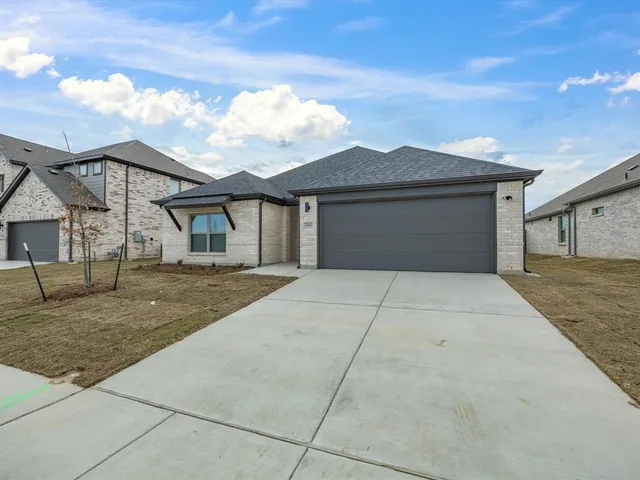 $2,600 | 428 Blackwater Trail, Waxahachie, TX 75165