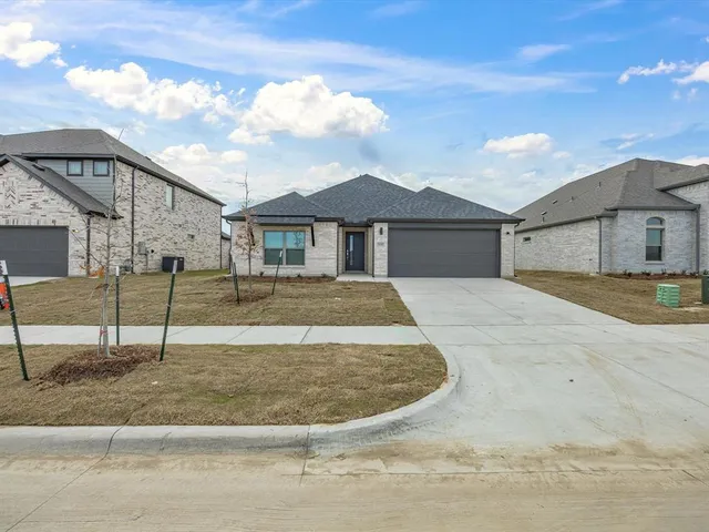 $2,600 | 428 Blackwater Trail, Waxahachie, TX 75165
