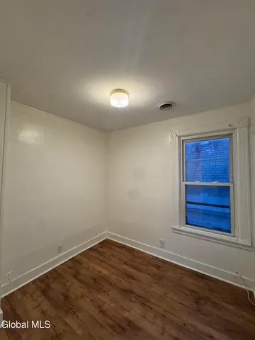 $1,250 | 1701 Carrie Street, Unit 3, Schenectady, NY 12308