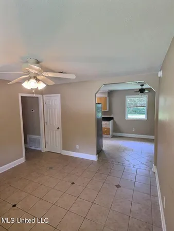 $1,350 | 125 Linda Circle, Ocean Springs, MS 39564