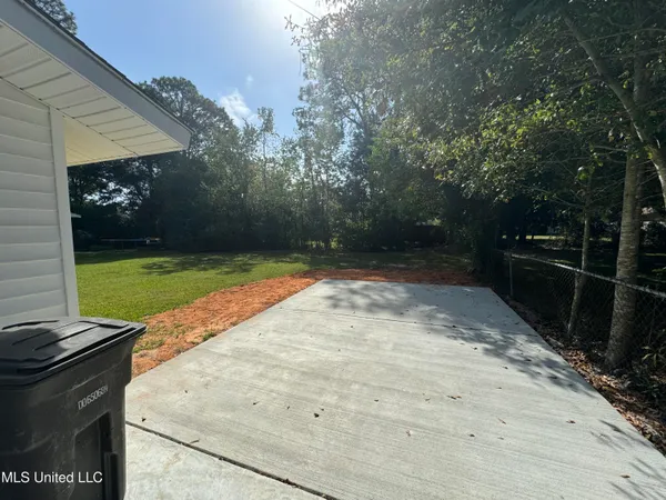 $1,350 | 125 Linda Circle, Ocean Springs, MS 39564