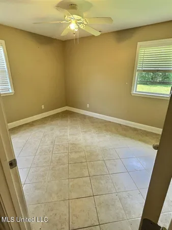 $1,350 | 125 Linda Circle, Ocean Springs, MS 39564