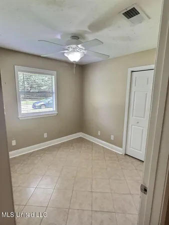 $1,350 | 125 Linda Circle, Ocean Springs, MS 39564