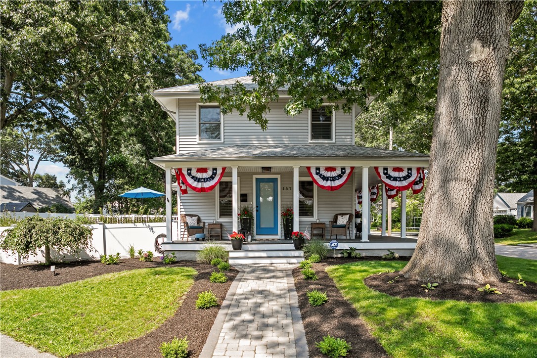 157 Riverside Drive East Providence, RI 02915 - Photo 3 of 38