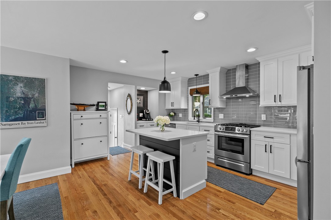 157 Riverside Drive East Providence, RI 02915 - Photo 8 of 38