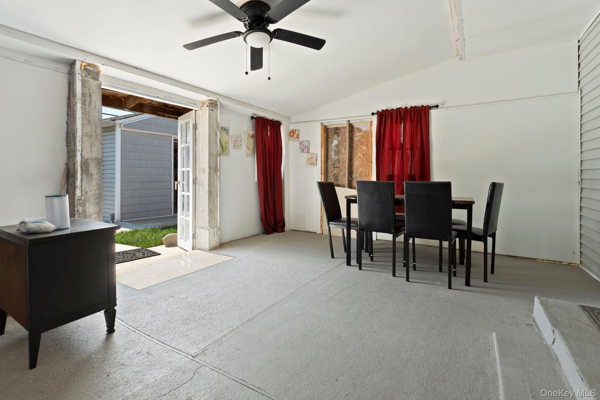 27 Croydon Road Amityville, NY 11701 - Photo 13 of 17 Gallery Image 13
