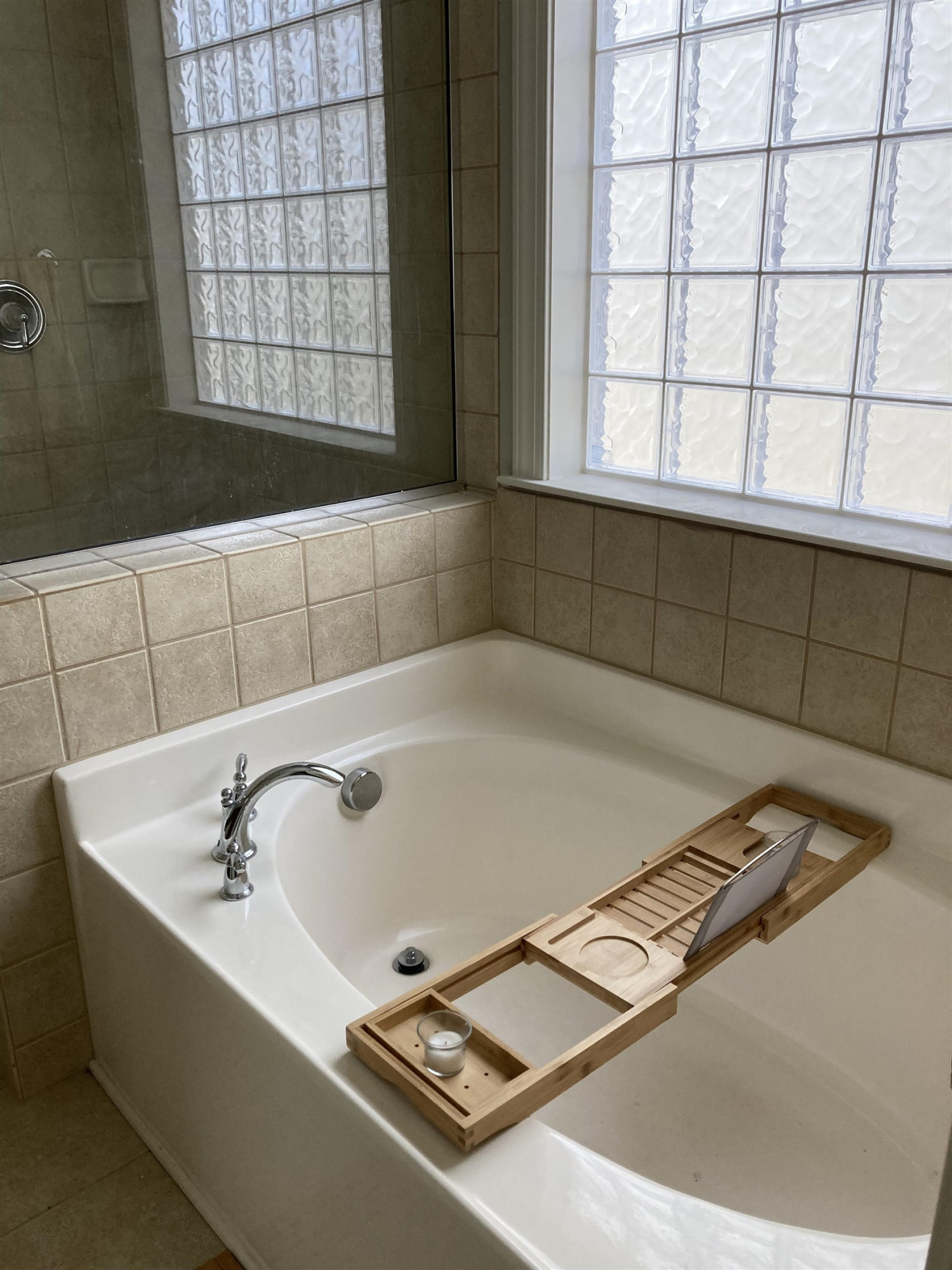 812 Historian Street Raleigh, NC 27603 - Photo 20 of 45 Garden tub