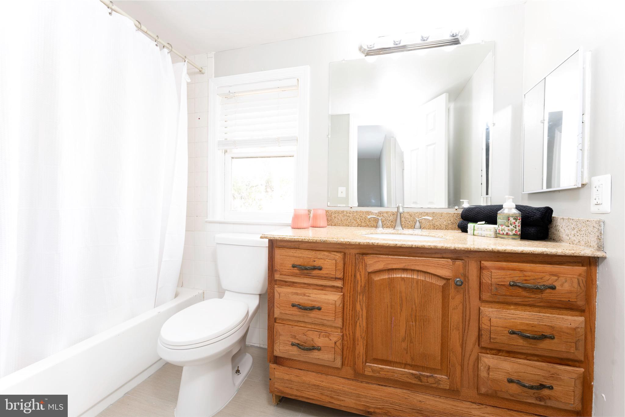 8547 Emory Grove Road Gaithersburg, MD 20877 - Photo 13 of 18 Upper level full bath