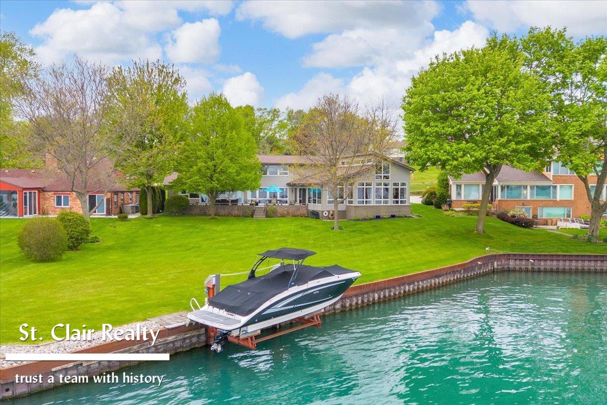 560 North Riverside Avenue St. Clair, MI 48079 - Photo 44 of 49