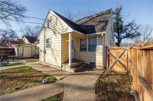 $110,000 | 214 North 8th Street, Fredonia, KS 66736