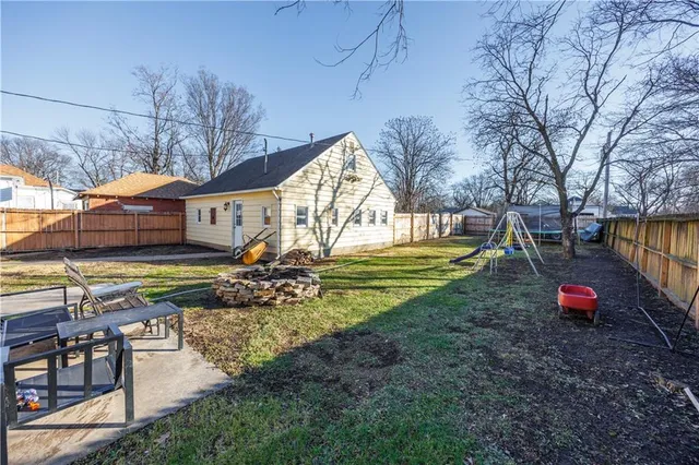 $110,000 | 214 North 8th Street, Fredonia, KS 66736