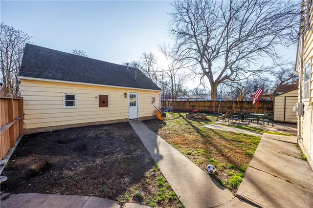 $110,000 | 214 North 8th Street, Fredonia, KS 66736