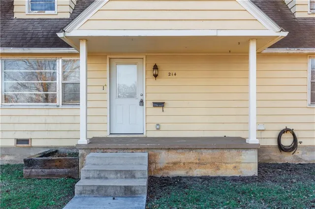 $110,000 | 214 North 8th Street, Fredonia, KS 66736