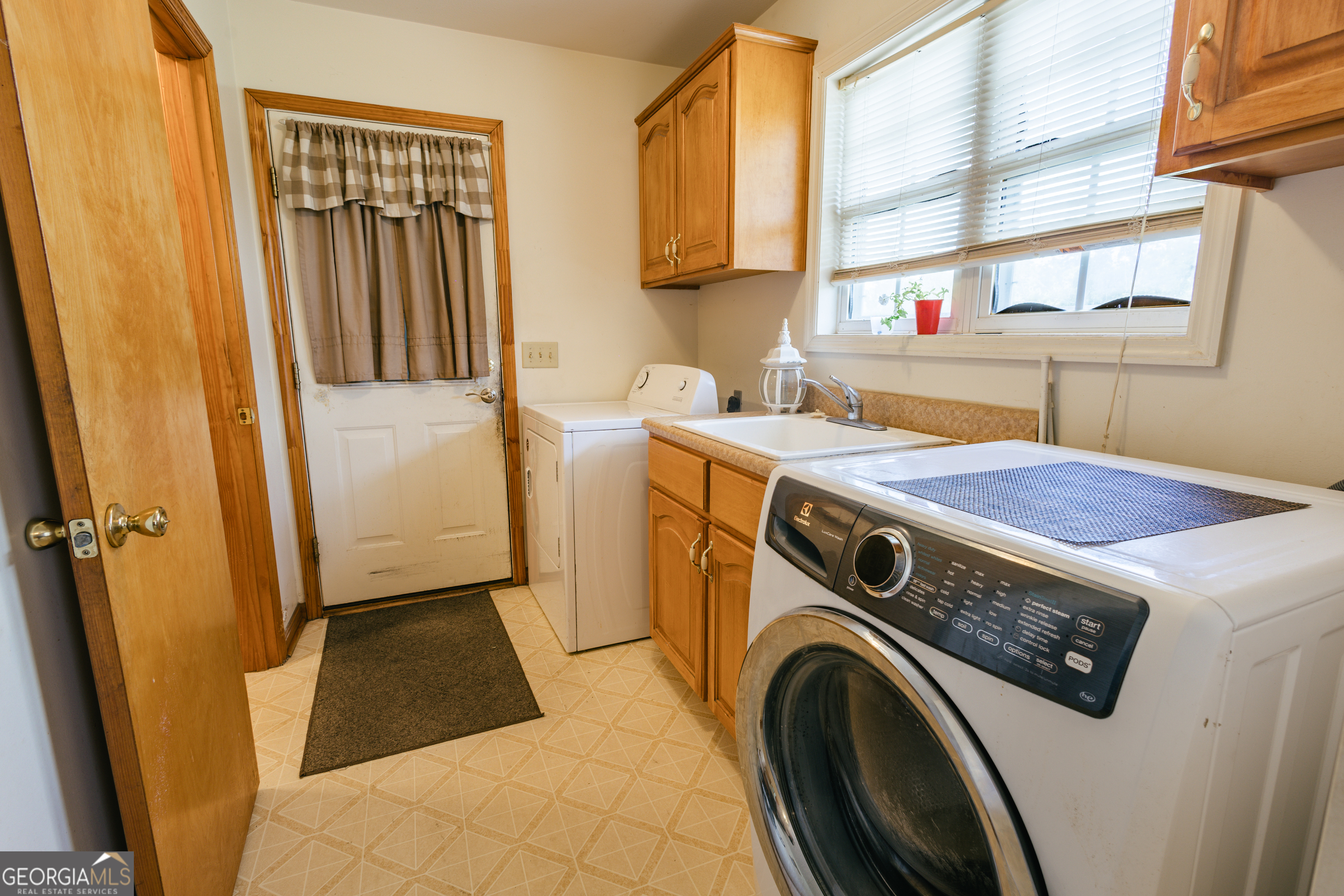 691 Broxton Highway Fitzgerald, GA 31750 - Photo 15 of 42