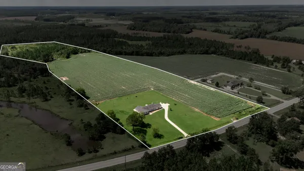 a view of a tennis court