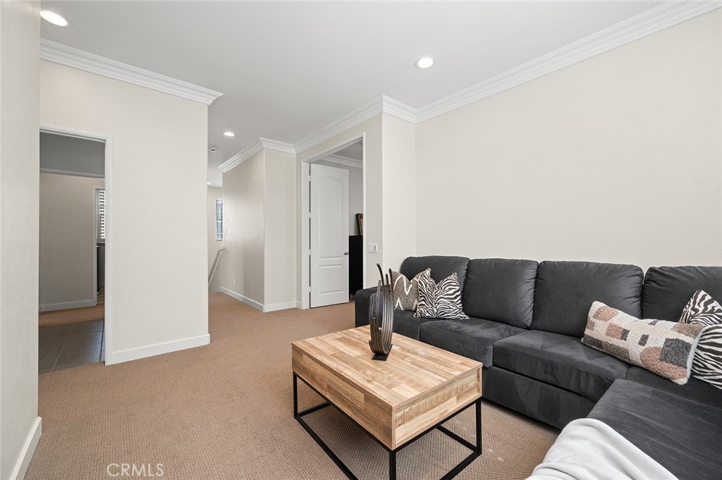 9 Baudin Circle Ladera Ranch, CA 92694 - Photo 33 of 48 a living room with furniture