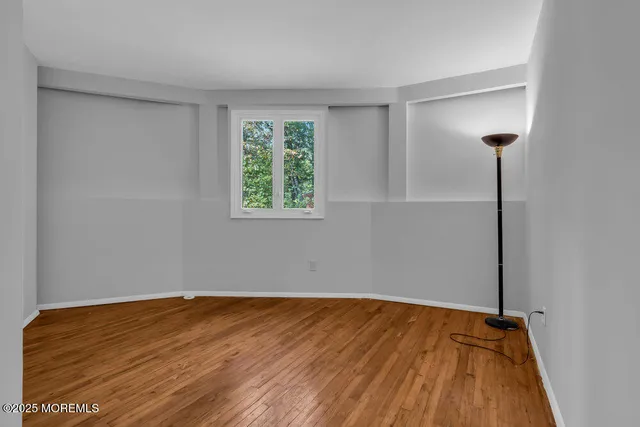 $475,000 | 56 Lakeside Drive, Farmingdale, NJ 07727