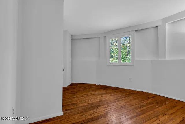 $475,000 | 56 Lakeside Drive, Farmingdale, NJ 07727