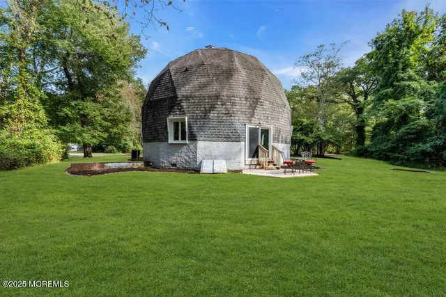 $475,000 | 56 Lakeside Drive, Farmingdale, NJ 07727