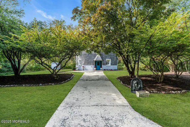 $475,000 | 56 Lakeside Drive, Farmingdale, NJ 07727