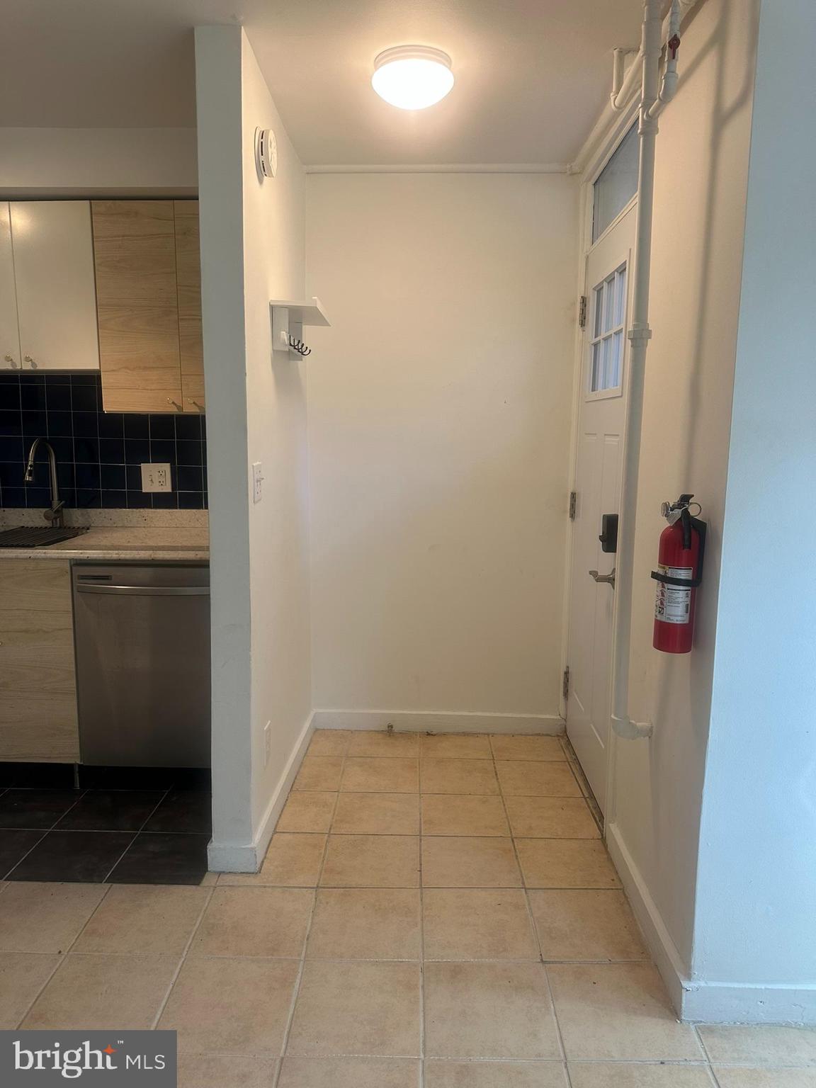 645 Q Street Northwest Washington, DC 20001 - Photo 14 of 31 a bathroom with a sink a toilet and a shower