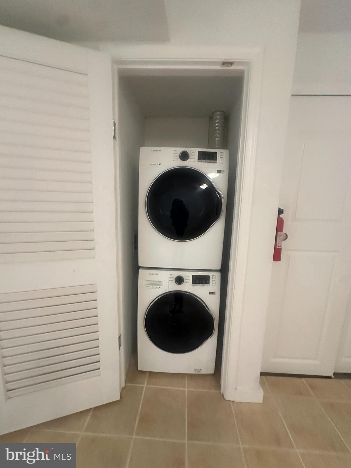 645 Q Street Northwest Washington, DC 20001 - Photo 21 of 31 a utility room with dryer and washer