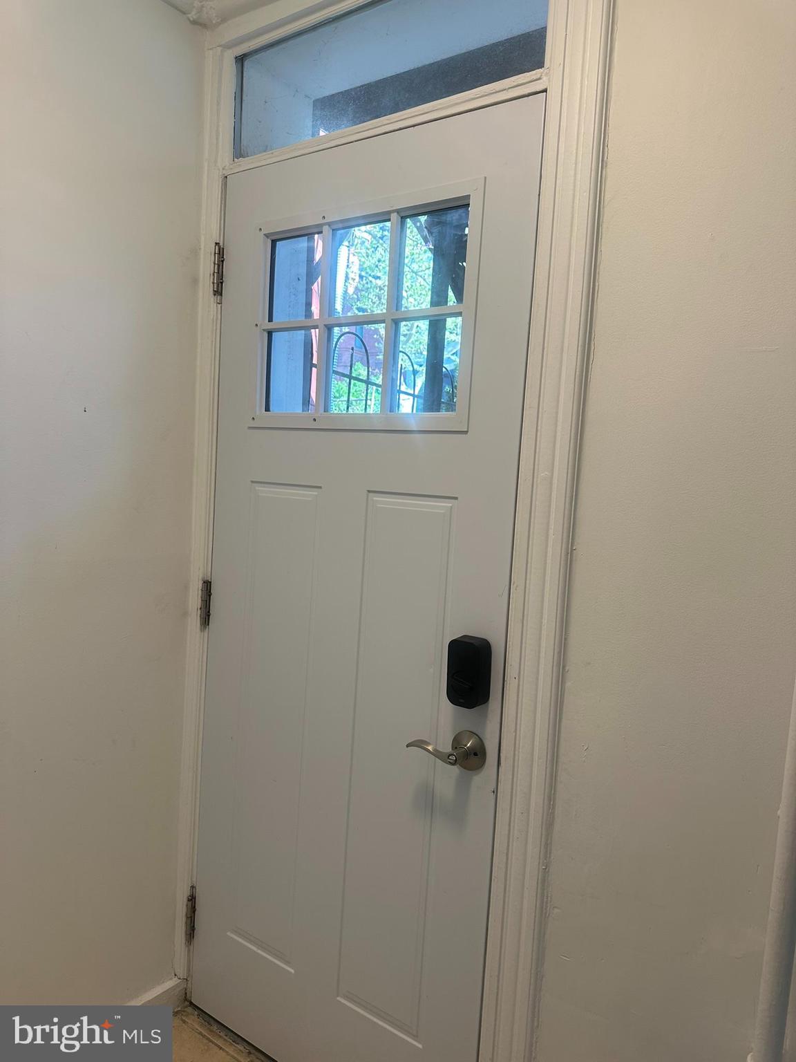 645 Q Street Northwest Washington, DC 20001 - Photo 26 of 31 a bathroom with a window