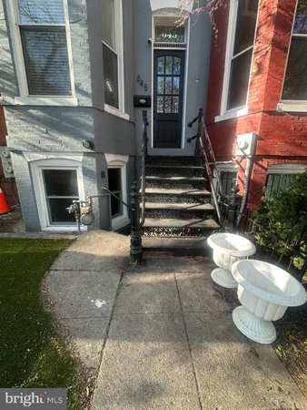 $1,900 | 645 Q Street Northwest, Washington, DC 20001