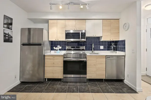 $1,900 | 645 Q Street Northwest, Washington, DC 20001