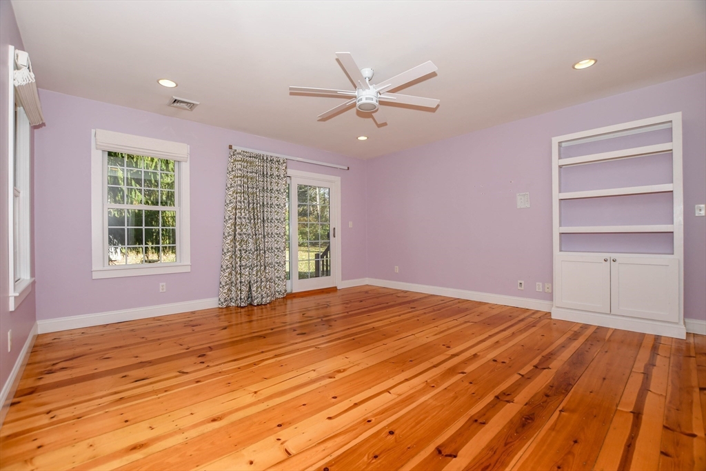 31 Marion Road Mattapoisett, MA 02739 - Photo 5 of 29 Gallery Image 5