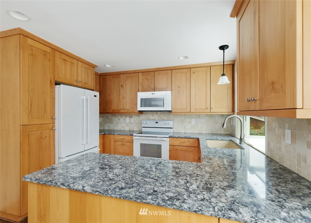710 North 87th Street Seattle, WA 98103 - Photo 7 of 25 Gallery Image 7