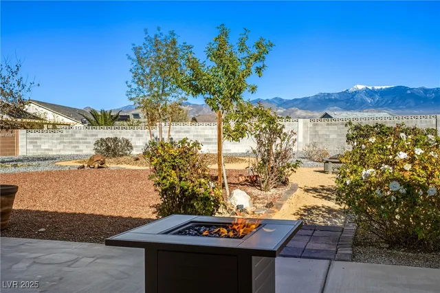 $465,000 | 6981 Queenswood Court, Pahrump, NV 89061