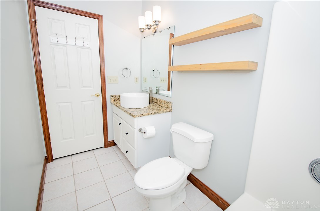 2719 Sycamore Ridge Court Dayton, OH 45431 - Photo 31 of 44 Hall Bath