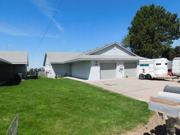 $800,000 | 712-718 Borchers Lane, Caldwell, ID 83605