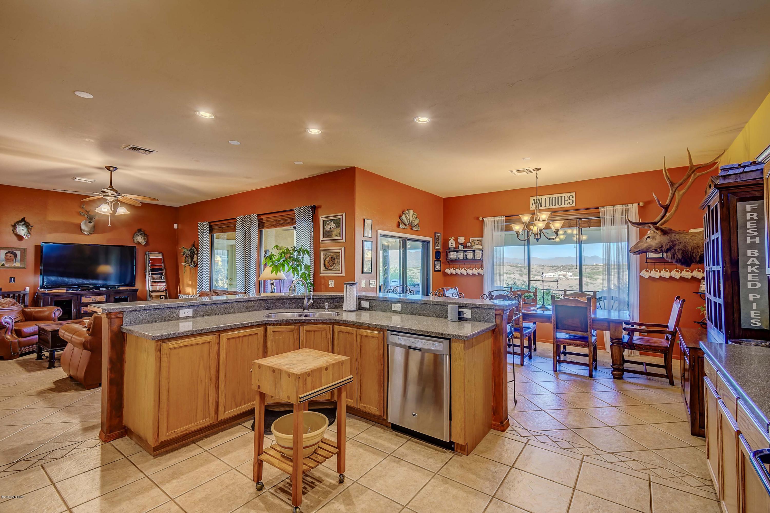 1519 Circulo Jacona Rio Rico, AZ 85648 - Photo 10 of 37