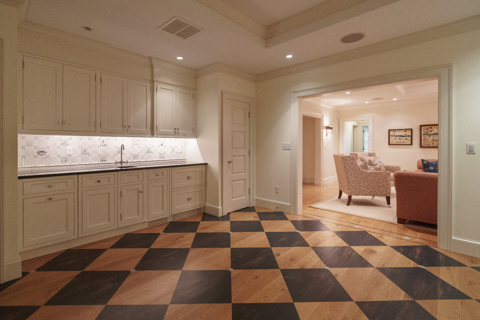 113 Cliff Road Nantucket, MA 02554 - Photo 22 of 26 Gallery Image 22
