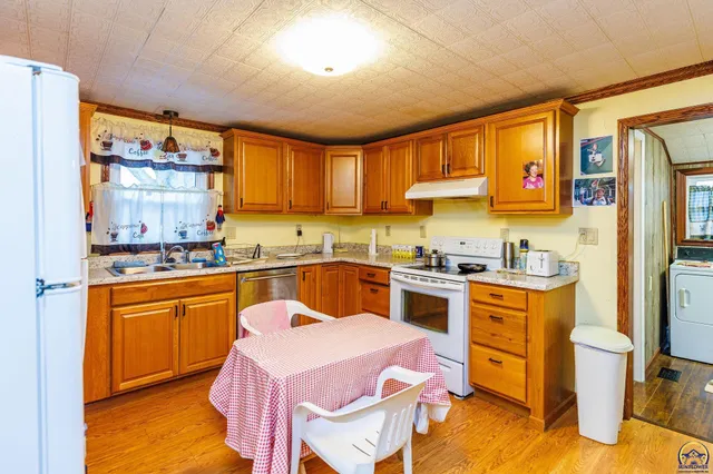 $174,900 | 541 Emmett Street, Emmett, KS 66422