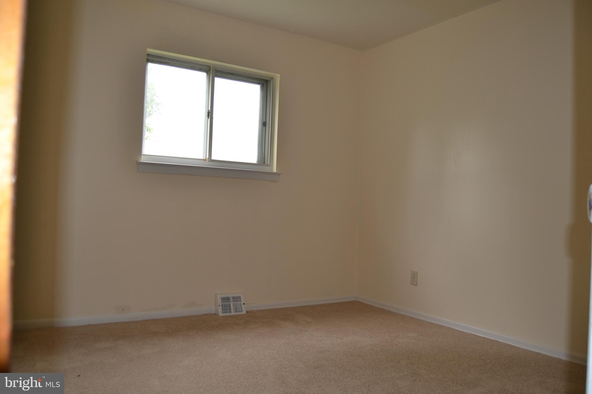 9986 Sandy Road Philadelphia, PA 19115 - Photo 11 of 34 Gallery Image 11