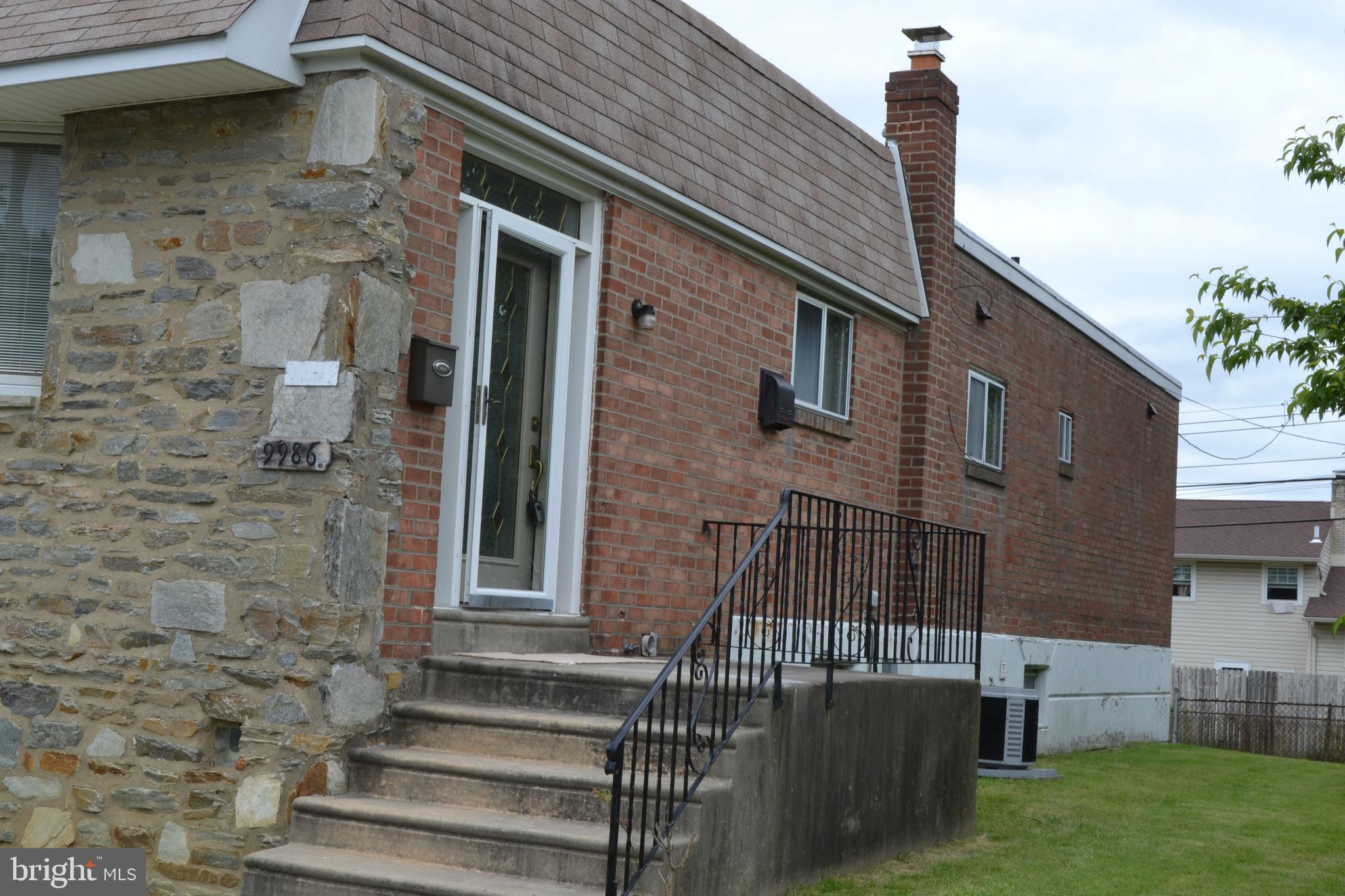 9986 Sandy Road Philadelphia, PA 19115 - Photo 3 of 34 Gallery Image 3